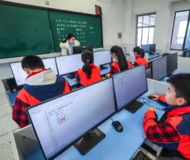 创新素质的人工智能学中小学需建立系统性的科学教育理论系统 创新素质的人工智能学中小学需建立系统性的科学教育理论系统